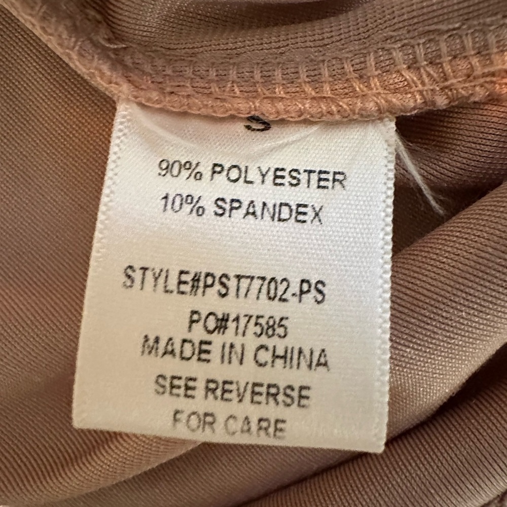 Piper & Scoot Women's Pink Velvet Puff Sleeve Blouse - Picture 6 of 8